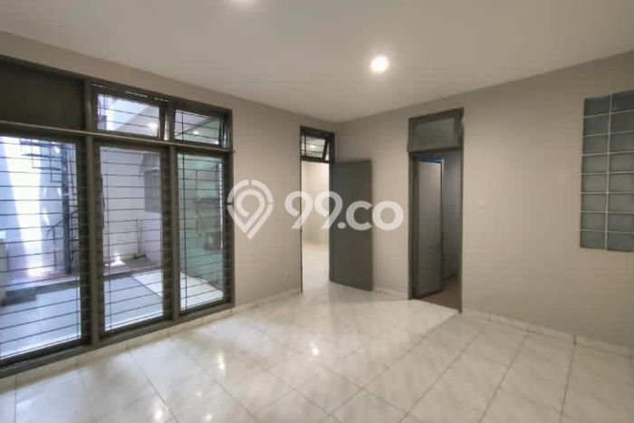 Ready to Use! Premium House LT 139m2 Desain Modern di Tomang Ready to Use! Premium House LT 139m2 Desain Modern di Tomang