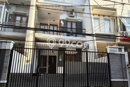Rumah Sewa Jakarta Barat LT 90m2 LB 200m2 Area Grogol Rumah Sewa Jakarta Barat LT 90m2 LB 200m2 Area Grogol