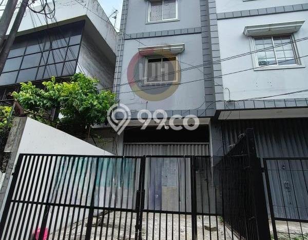 Ruko Disewa di Jakarta Pusat dengan LB 250m2 Area Komersial Ramai Ruko Disewa di Jakarta Pusat dengan LB 250m2 Area Komersial Ramai