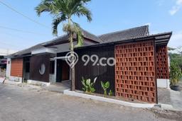 Jual Rumah Minimalis Bagus Punya 6 KT di Depok Sleman SHM Jual Rumah Minimalis Bagus Punya 6 KT di Depok Sleman SHM