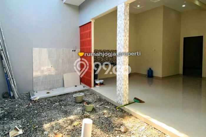 For Sale Rumah 3 Kamar Lokasi Strategis Nyaman dan Strategis di Depok For Sale Rumah 3 Kamar Lokasi Strategis Nyaman dan Strategis di Depok