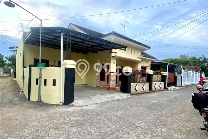 Jual Rumah Strategis Bagus Punya 3 KT di Kotagede Yogyakarta SHM Jual Rumah Strategis Bagus Punya 3 KT di Kotagede Yogyakarta SHM