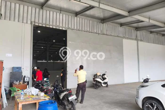 Gudang untuk Disewa di Pusat Tangerang Luas Bangunan 2085m2 Gudang untuk Disewa di Pusat Tangerang Luas Bangunan 2085m2