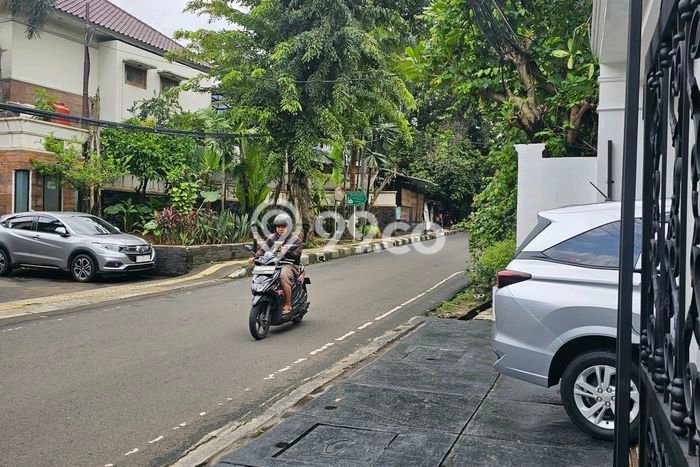 Siap Huni Hunian Elit 4 Kamar di Cilandak Dekat ke Mana Pun Siap Huni Hunian Elit 4 Kamar di Cilandak Dekat ke Mana Pun
