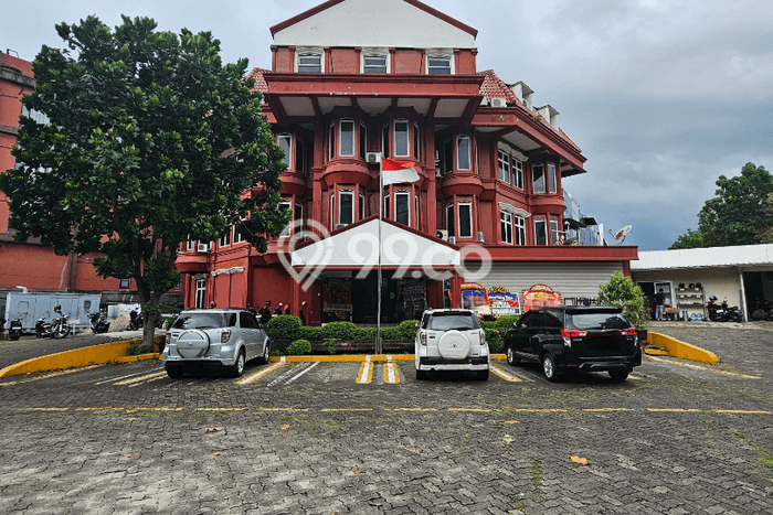 Unit Kantor Dijual di Jakarta Selatan LT 1815m2 & LB 1640m2 Unit Kantor Dijual di Jakarta Selatan LT 1815m2 & LB 1640m2