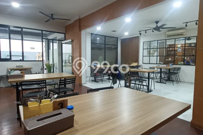 Unit Ruko Dijual di Jakarta Selatan LT 155m2 & LB 490m2 Unit Ruko Dijual di Jakarta Selatan LT 155m2 & LB 490m2