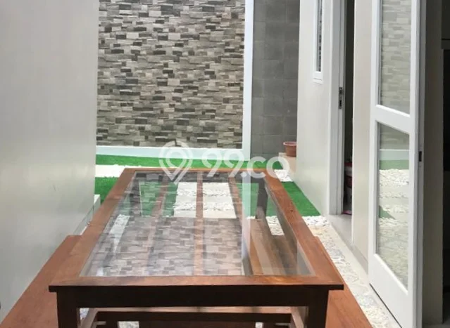 Disewakan Cepat Rumah Kondisi Bagus di Area Cinere, Depok Disewakan Cepat Rumah Kondisi Bagus di Area Cinere, Depok