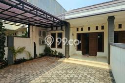Rumah Elit LB 220m2 Siap Huni Desain Elegan di Gandaria, Jakarta Selatan Rumah Elit LB 220m2 Siap Huni Desain Elegan di Gandaria, Jakarta Selatan