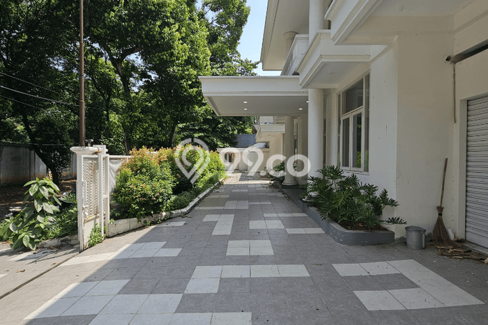 Dijual Rumah Luas Megah Dengan View Eksklusif di Pondok Indah, Jakarta Selatan Dijual Rumah Luas Megah Dengan View Eksklusif di Pondok Indah, Jakarta Selatan