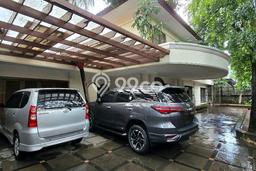 Siap Huni Rumah Mewah 5 Kamar di Menteng Dekat ke Mana Saja Siap Huni Rumah Mewah 5 Kamar di Menteng Dekat ke Mana Saja