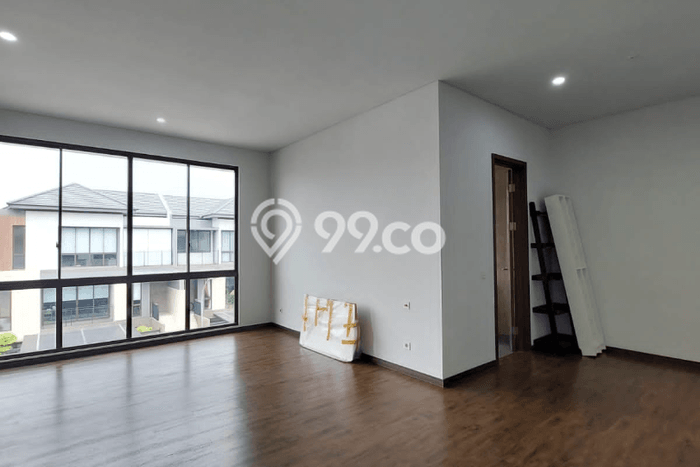 Rumah Luxury Modern Tanpa Renovasi di BSD City Tangerang Rumah Luxury Modern Tanpa Renovasi di BSD City Tangerang