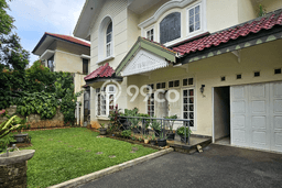 Dijual Rumah Mewah Exclusive di Kebayoran Baru, Jakarta Selatan Dijual Rumah Mewah Exclusive di Kebayoran Baru, Jakarta Selatan