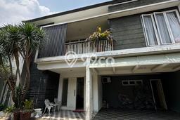 Ready to Use! Luxury House LT 187m2 Desain Modern di Lebak Bulus Ready to Use! Luxury House LT 187m2 Desain Modern di Lebak Bulus