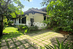 Ready to Use! Luxury House LT 435m2 Desain Modern di Cipete Ready to Use! Luxury House LT 435m2 Desain Modern di Cipete
