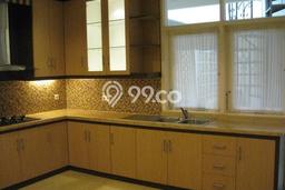 Hunian Mewah LB 350m2 Siap Pakai Desain Elegan di Ampera, Jakarta Selatan Hunian Mewah LB 350m2 Siap Pakai Desain Elegan di Ampera, Jakarta Selatan