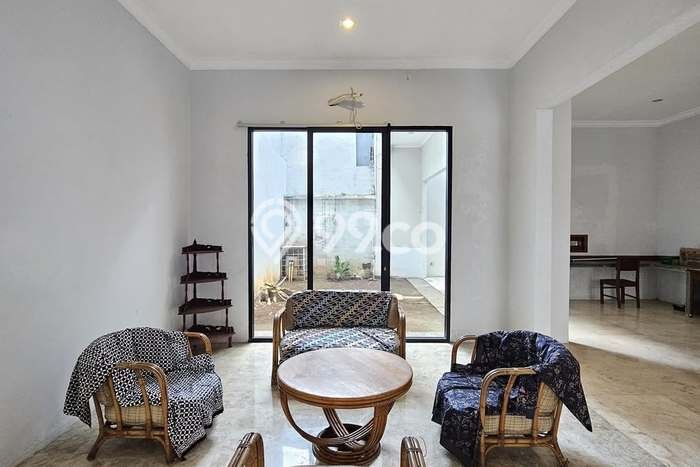 Rumah Elit Modern Siap Huni di Warung Buncit Jakarta Selatan Rumah Elit Modern Siap Huni di Warung Buncit Jakarta Selatan