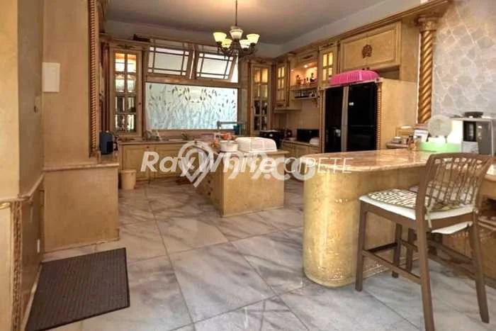 Rumah Eksklusif Siap Huni LT 800m2 di Kebon Jeruk, Jakarta Barat Rumah Eksklusif Siap Huni LT 800m2 di Kebon Jeruk, Jakarta Barat