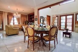 Rumah 4 KT 3 KM Fully Furnished di Pondok Indah, Dekat Mal, Jakarta Selatan Rumah 4 KT 3 KM Fully Furnished di Pondok Indah, Dekat Mal, Jakarta Selatan