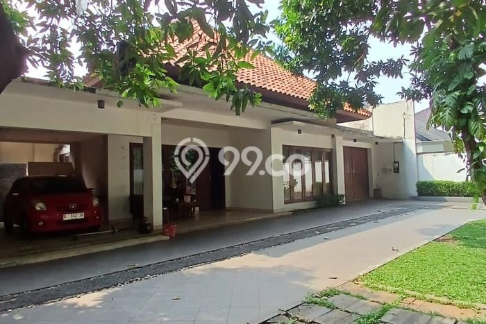 Siap Huni Rumah Mewah 4 Kamar di Kebayoran Baru Dekat ke Mana Pun Siap Huni Rumah Mewah 4 Kamar di Kebayoran Baru Dekat ke Mana Pun