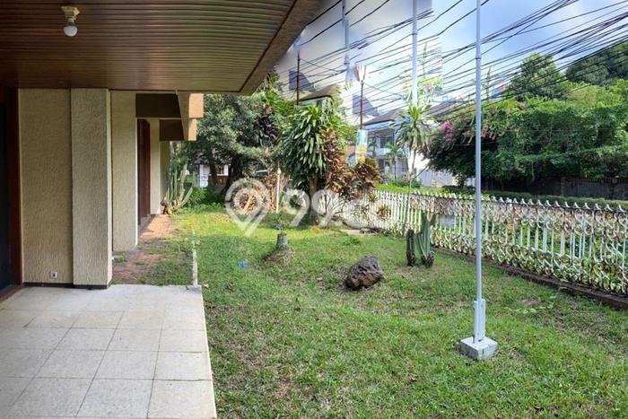 For Sale! Premium House LT 740m2 Desain Elegan di patra kuningan For Sale! Premium House LT 740m2 Desain Elegan di patra kuningan