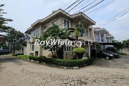 Rumah di Cilandak, Jakarta Selatan, Luas 281m² Bangunan 6413m² Rumah di Cilandak, Jakarta Selatan, Luas 281m² Bangunan 6413m²