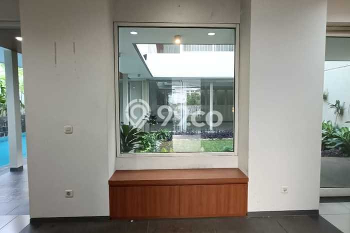 Hunian Ideal dengan LT 270m2 & LB 400m2 Dikontrakkan di Kuningan Hunian Ideal dengan LT 270m2 & LB 400m2 Dikontrakkan di Kuningan