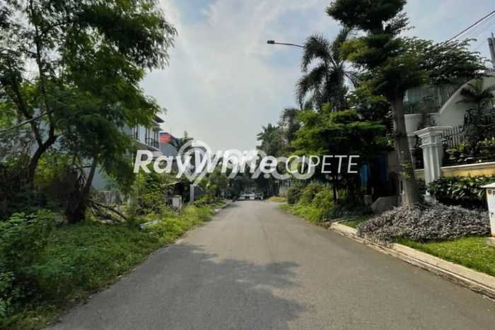 Lahan Dijual Lokasi Strategis di Jakarta Selatan dengan Luas 272m2 Lahan Dijual Lokasi Strategis di Jakarta Selatan dengan Luas 272m2