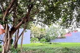 Lahan Dijual Lokasi Strategis di Bekasi dengan Luas 242m2 Lahan Dijual Lokasi Strategis di Bekasi dengan Luas 242m2