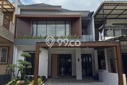 Rumah Luxury Modern Siap Huni di Cibubur Jakarta Timur Rumah Luxury Modern Siap Huni di Cibubur Jakarta Timur
