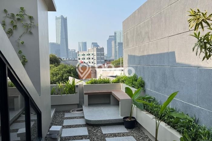 Jual Ruko Kawasan Kebayoran Baru, Luas 185m2m², Area Berkembang, Jalan Utama Jual Ruko Kawasan Kebayoran Baru, Luas 185m2m², Area Berkembang, Jalan Utama