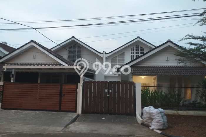 Rumah Elit Akses Strategis di Tangerang Selatan Unfurnished Rumah Elit Akses Strategis di Tangerang Selatan Unfurnished