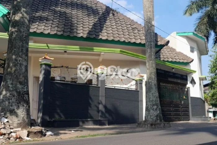 Dijual Hunian Rumah Terawat 3 KT di Kasin, Malang Dijual Hunian Rumah Terawat 3 KT di Kasin, Malang