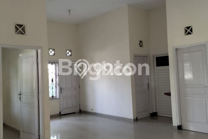 Dijual Hunian Rumah Terawat 3 KT di Kasin, Malang Dijual Hunian Rumah Terawat 3 KT di Kasin, Malang
