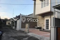 Rumah Strategis Minimalis Lb 160m2 di Ngaglik, Sleman Rumah Strategis Minimalis Lb 160m2 di Ngaglik, Sleman