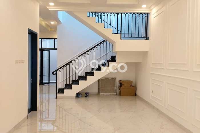 Dijual Rumah Premium dengan Fasilitas Sekitar Lengkap di Kebon Jeruk, Jakarta Barat Dijual Rumah Premium dengan Fasilitas Sekitar Lengkap di Kebon Jeruk, Jakarta Barat
