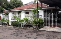 Dijual Rumah Premium dengan Fasilitas Sekitar Komplit di Kebayoran Lama, Jakarta Selatan Dijual Rumah Premium dengan Fasilitas Sekitar Komplit di Kebayoran Lama, Jakarta Selatan