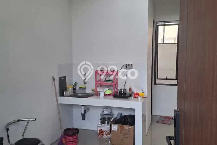 Lokasi strategis! Rumah siap huni dikontrakkan di Cisauk LB 39m2 Lokasi strategis! Rumah siap huni dikontrakkan di Cisauk LB 39m2