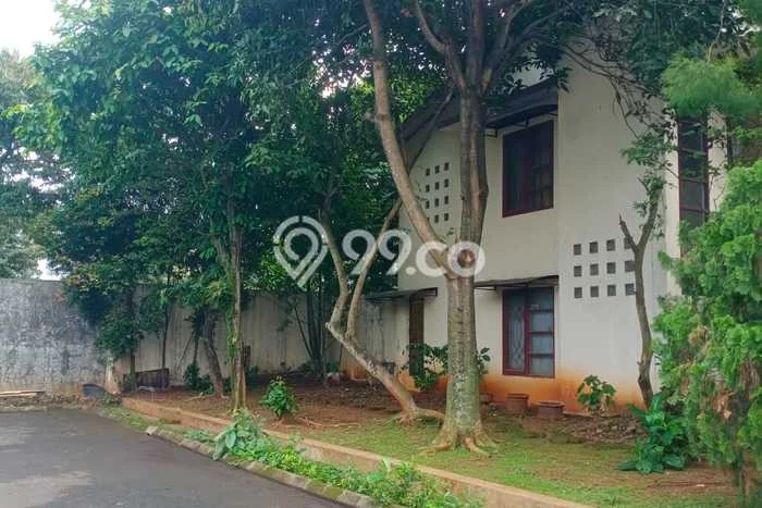 Jual Rumah Luas Elegan Dengan View Cantik di Cibubur, Depok Jual Rumah Luas Elegan Dengan View Cantik di Cibubur, Depok