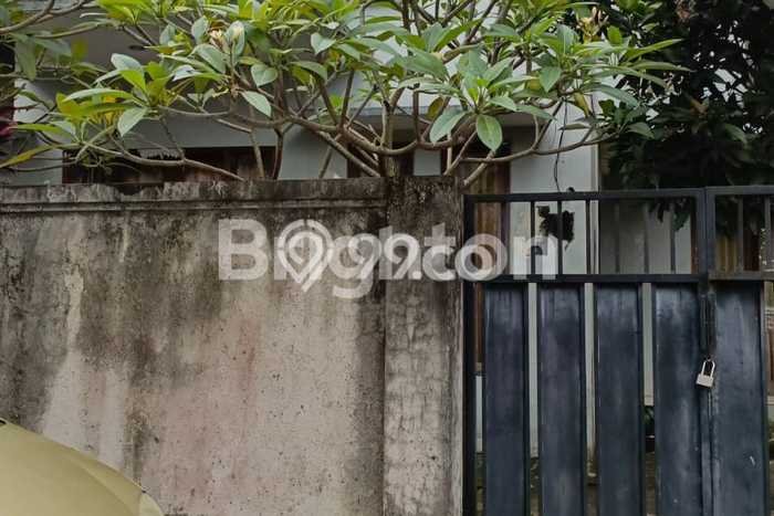 Ready to Use! Premium House LT 215m2 Desain Modern di Padangsambian Kaja Ready to Use! Premium House LT 215m2 Desain Modern di Padangsambian Kaja
