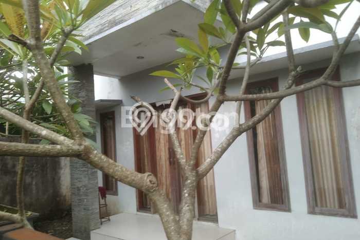 Ready to Use! Premium House LT 215m2 Desain Modern di Padangsambian Kaja Ready to Use! Premium House LT 215m2 Desain Modern di Padangsambian Kaja