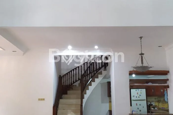 For Sale! Luxury House LT 372m2 Desain Modern di Jatiwaringin For Sale! Luxury House LT 372m2 Desain Modern di Jatiwaringin