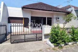 Rumah Modern 3 KT LT 210m2 di Plombokan Rumah Modern 3 KT LT 210m2 di Plombokan