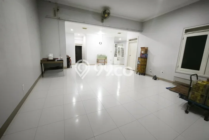 Rumah Elit Modern Tanpa Renovasi di Puri Anjasmoro Semarang Rumah Elit Modern Tanpa Renovasi di Puri Anjasmoro Semarang
