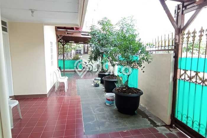 Rumah Elit Modern Siap Huni di Pulo Asem Jakarta Timur Rumah Elit Modern Siap Huni di Pulo Asem Jakarta Timur