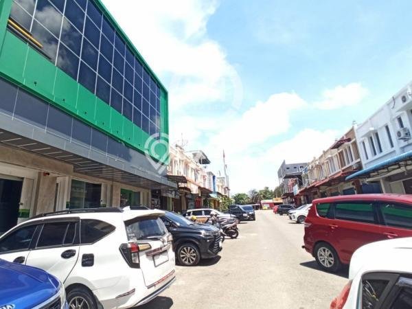 Disewakan Ruko di Pusat Kota Batam Ramai Strategis Disewakan Ruko di Pusat Kota Batam Ramai Strategis