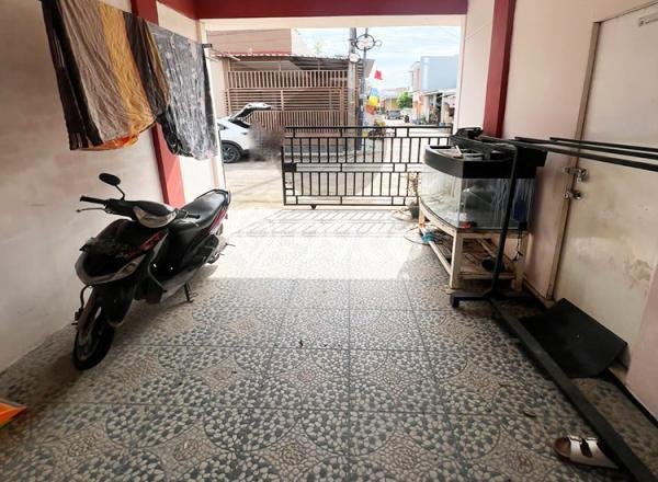 Ruko Dijual di Batam LT 72m2 & LB 144m2 Lokasi Terbaik! Ruko Dijual di Batam LT 72m2 & LB 144m2 Lokasi Terbaik!