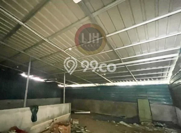Dijual Ruko Area Komersial di , Luas 264m2m², Jalan Raya Dijual Ruko Area Komersial di , Luas 264m2m², Jalan Raya