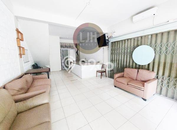 Ruko Dijual di Batam LT 104m2 & LB 250m2 Lokasi Terbaik! Ruko Dijual di Batam LT 104m2 & LB 250m2 Lokasi Terbaik!