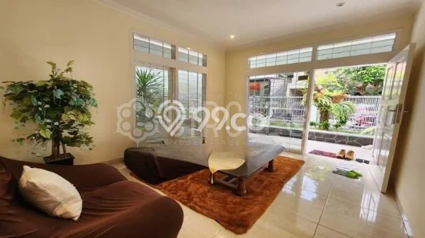 Rumah Luxury Modern Tanpa Renovasi di Burangrang Bandung Rumah Luxury Modern Tanpa Renovasi di Burangrang Bandung