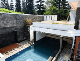 LIMITED OFFER! Rumah Premium di , Luas 560m2m² LB 700m2m² LIMITED OFFER! Rumah Premium di , Luas 560m2m² LB 700m2m²